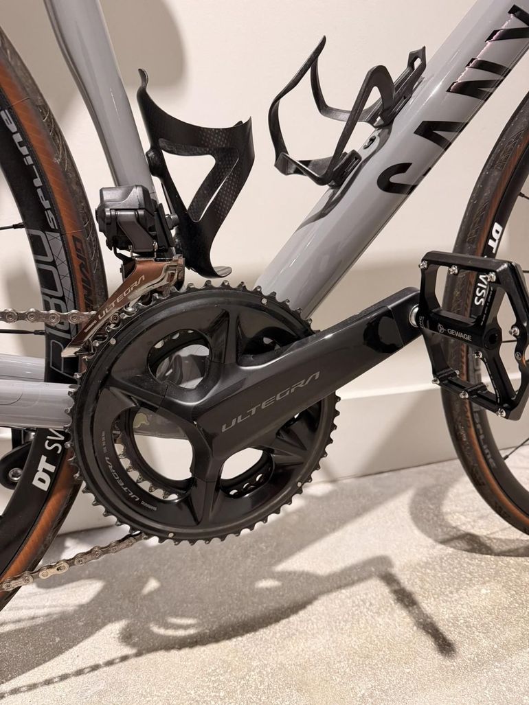 Used Canyon Ultimate CF SL 8 Disc Di2 2022 2022 Road & Gravel, Light Gray — image 2 of 12