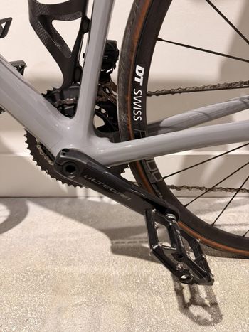 Used Canyon Ultimate CF SL 8 Disc Di2 2022 2022 Road & Gravel, Light Gray — image 10 of 12