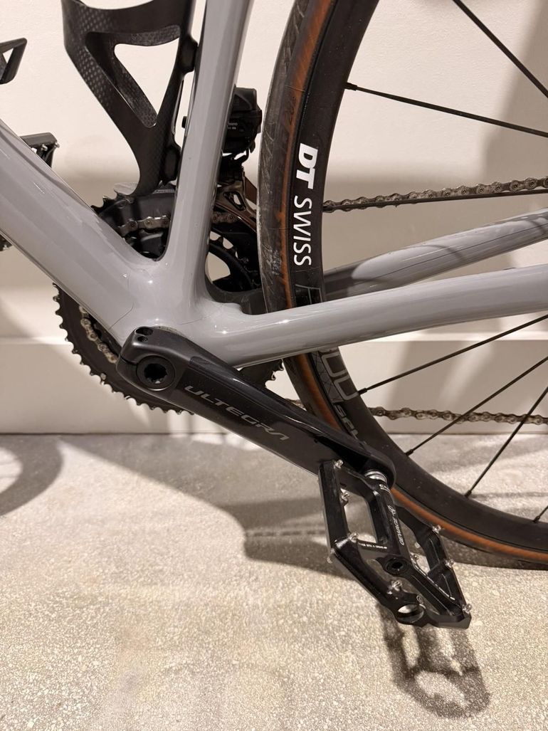 Used Canyon Ultimate CF SL 8 Disc Di2 2022 2022 Road & Gravel, Light Gray — image 10 of 12