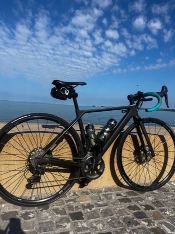 Used Canyon Ultimate CF SL Disc 9 WMN 2021 Road & Gravel, Black — image 1 of 10