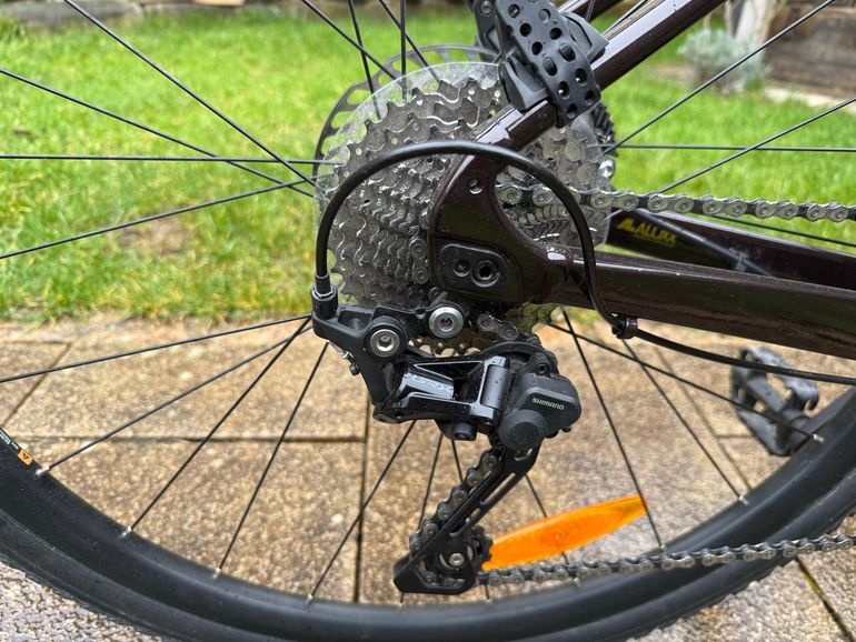 Used Giant Revolt 1 2024 2024 Road & Gravel, Red — image 10 of 20