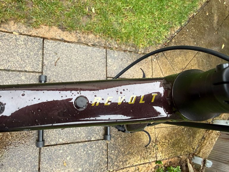 Used Giant Revolt 1 2024 2024 Road & Gravel, Red — image 6 of 20