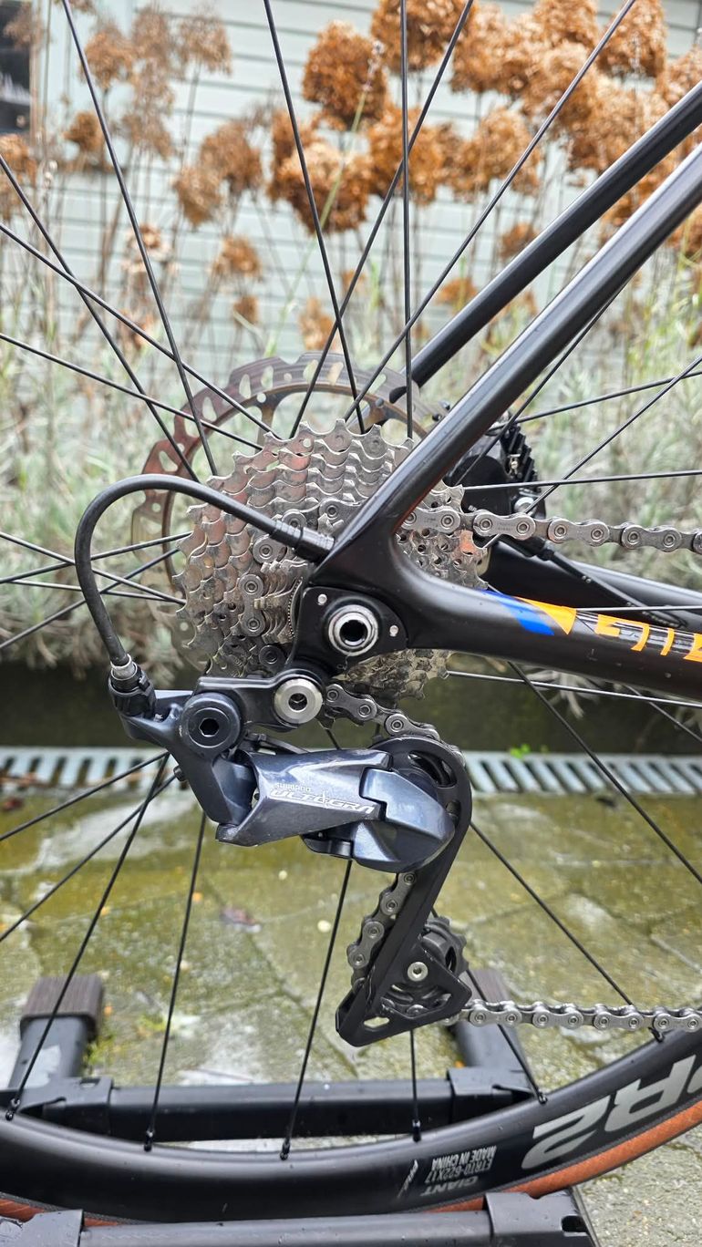 Used Giant TCR Advanced 1 Disc-KOM 2018 2018 Road & Gravel — image 8 of 16
