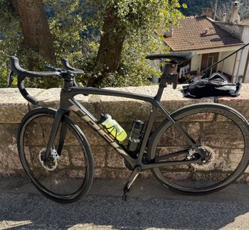 Used Trek Émonda SLR 9 eTap 2021 2021 Road & Gravel, Black — image 2 of 4