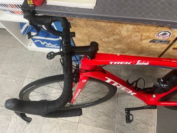 Used Trek Emonda Shimano Dura Ace 2018 Road & Gravel, Red — image 4 of 5