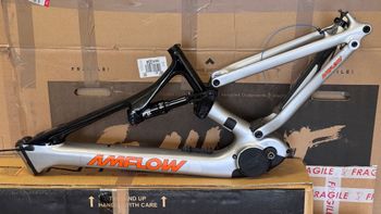 Used Amflow PL Carbon (800Wh) 2025 Frameset 2025 Mountainbike — image 2 of 13