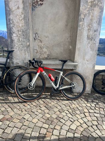 Used Specialized Roubaix Pro - SRAM Force eTap AXS 2020 2020 Road & Gravel, Red — image 3 of 5
