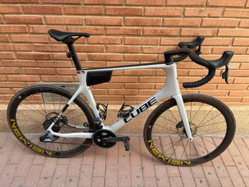 Tweedehands CUBE AGREE C:62, SL 2023 2023 Road & Gravel
