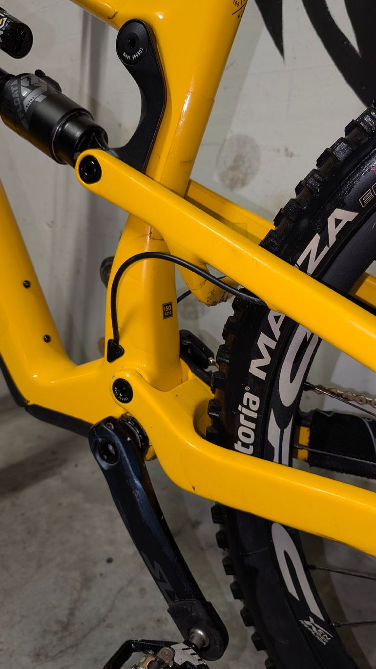 Used Nukeproof Mega 290 Carbon Elite 2022 2022 Mountainbike, Orange, 29 — image 15 of 18