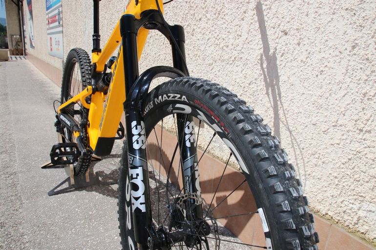 Used Nukeproof Mega 290 Carbon Elite 2022 2022 Mountainbike, Orange, 29 — image 2 of 18