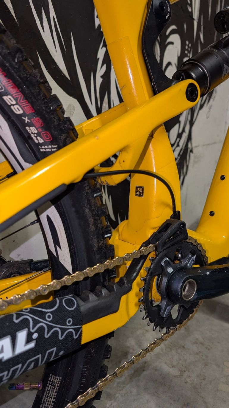 Used Nukeproof Mega 290 Carbon Elite 2022 2022 Mountainbike, Orange, 29 — image 9 of 18