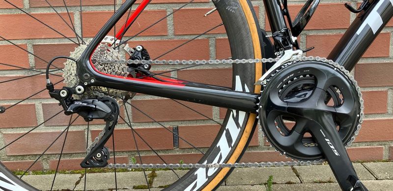 Used Trek Domane SL 5 Disc 2018 2018 Road & Gravel, Black — image 7 of 13
