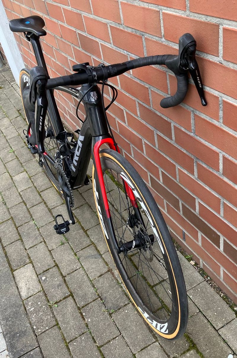 Used Trek Domane SL 5 Disc 2018 2018 Road & Gravel, Black — image 5 of 13