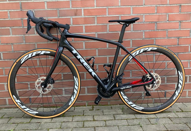 Used Trek Domane SL 5 Disc 2018 2018 Road & Gravel, Black — image 4 of 13