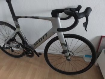 Used Scott RC 30 2025 2025 Road & Gravel, Light Gray — image 4 of 11