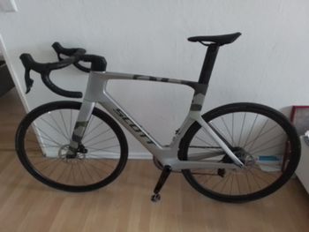Used Scott RC 30 2025 2025 Road & Gravel, Light Gray — image 1 of 11