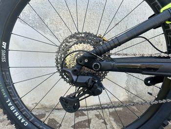 Used Specialized Enduro Other Shimano 2018 Mountainbike — image 3 of 9