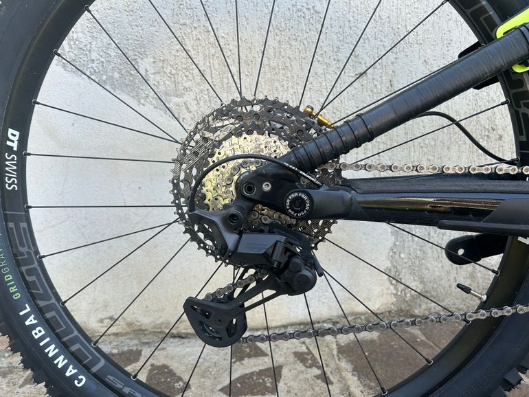 Used Specialized Enduro Other Shimano 2018 Mountainbike — image 3 of 9