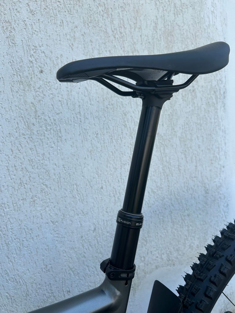 Used Specialized Enduro Other Shimano 2018 Mountainbike — image 5 of 9