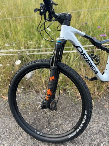 Gebrauchtes Orbea OIZ M30 2024 2024 Mountainbike, Weiß, 29 — Bild 9 von 12