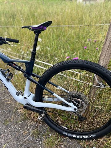 Gebrauchtes Orbea OIZ M30 2024 2024 Mountainbike, Weiß, 29 — Bild 10 von 12