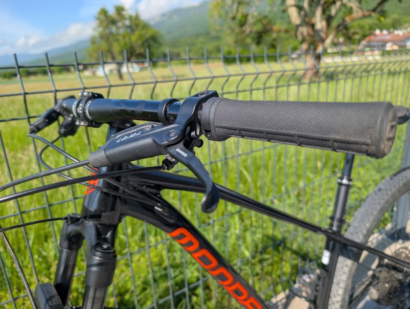 Used Mondraker CHRONO 2023 2023 Mountainbike, Black, 29 — image 4 of 13