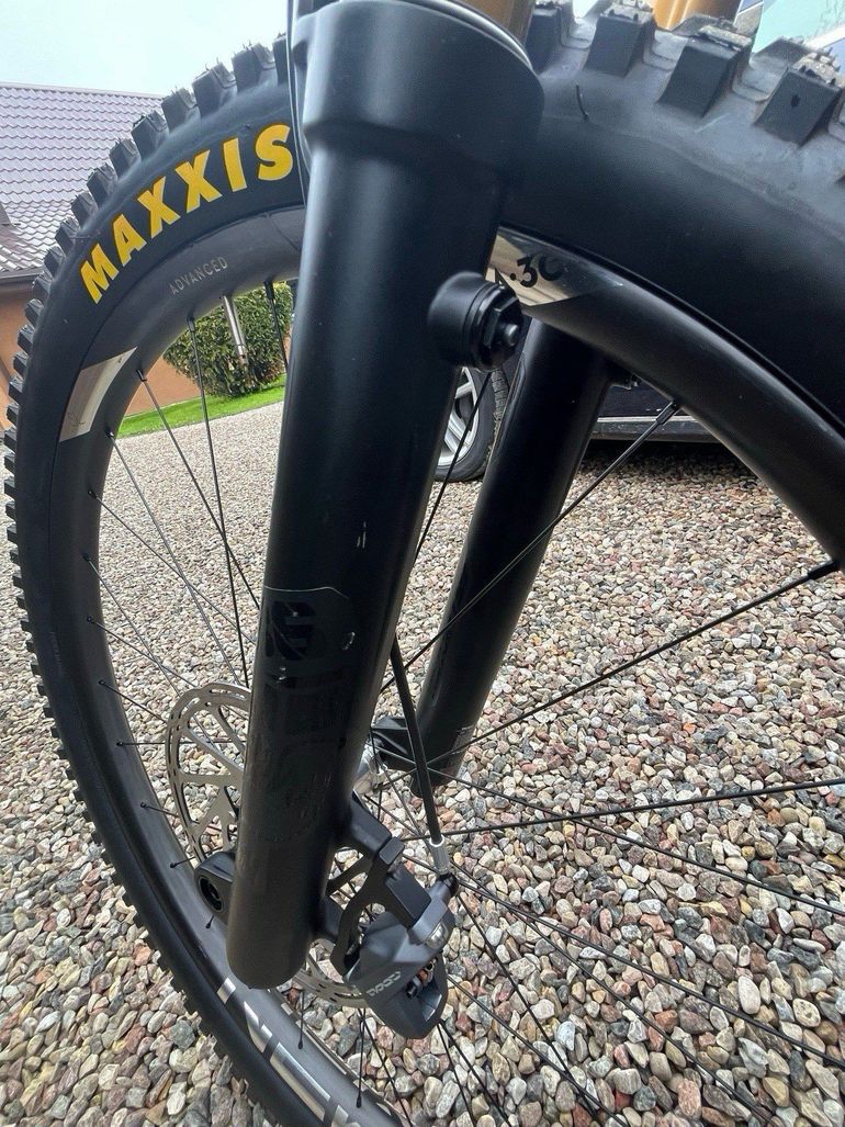 Used Mondraker NEAT RR SL 2024 2024 Mountainbike, Blue, 29 — image 21 of 24