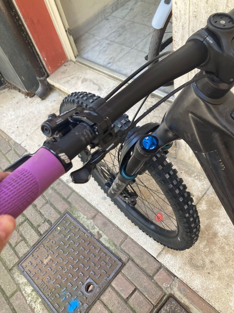 Używany Orbea WILD M10 2024 2024 Mountainbike — zdjęcie 6 z 7
