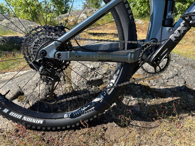 Used YT Industries Izzo CORE 2 29 2022 2022 Mountainbike, Light Gray, 29 — image 3 of 8