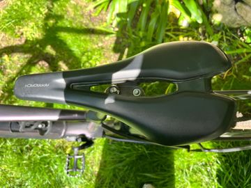 Gebrauchtes Giant Revolt, E+ Pro XR 2022 2022 Road & Gravel, Violett — Bild 18 von 26