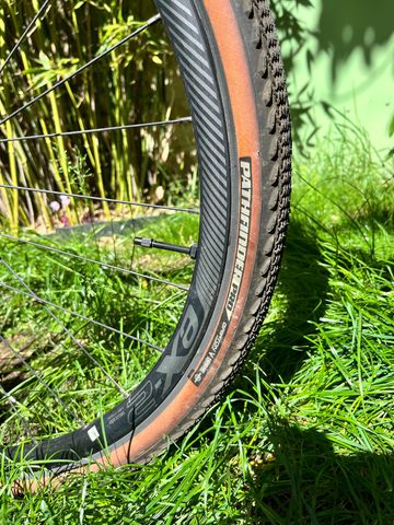 Gebrauchtes Giant Revolt, E+ Pro XR 2022 2022 Road & Gravel, Violett — Bild 11 von 26