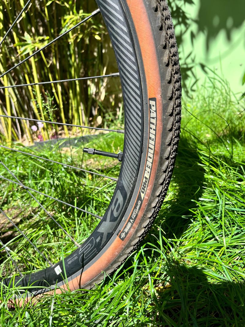 Gebrauchtes Giant Revolt, E+ Pro XR 2022 2022 Road & Gravel, Violett — Bild 11 von 26
