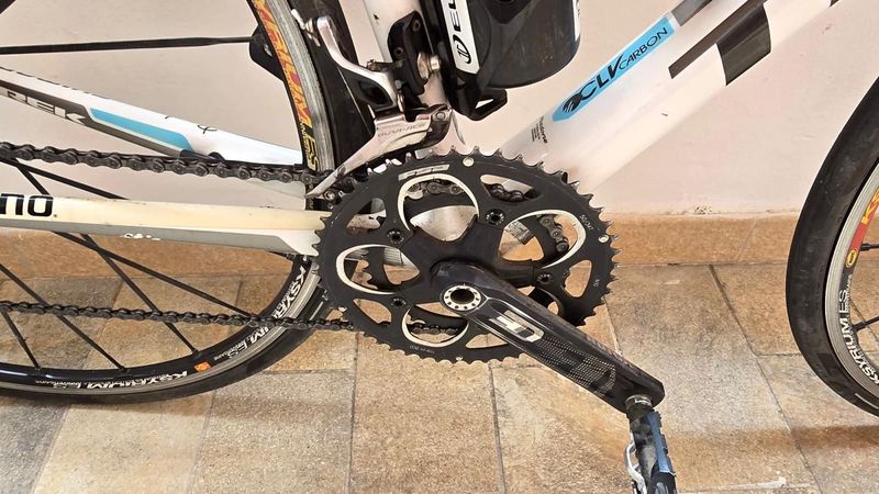 Used Trek Madone 6.9 SSL H2 (Compact) 2012 2012 Road & Gravel, White — image 3 of 5