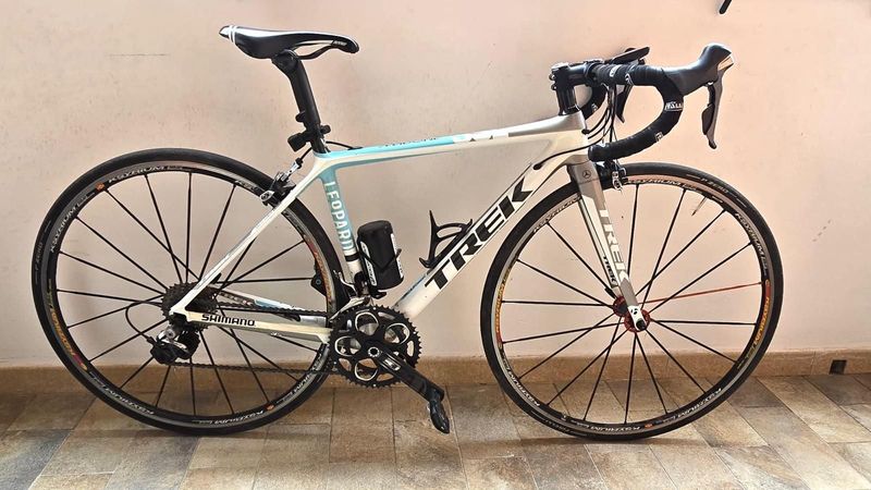Used Trek Madone 6.9 SSL H2 (Compact) 2012 2012 Road & Gravel, White — image 1 of 5