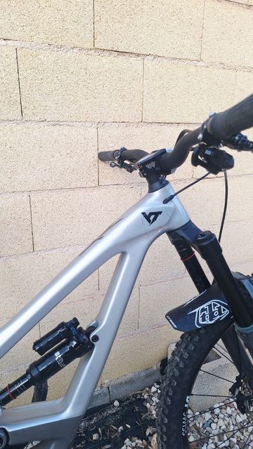 Used YT Industries Capra Blaze 29 2022 2022 Mountainbike, Light Gray, 29 — image 12 of 13