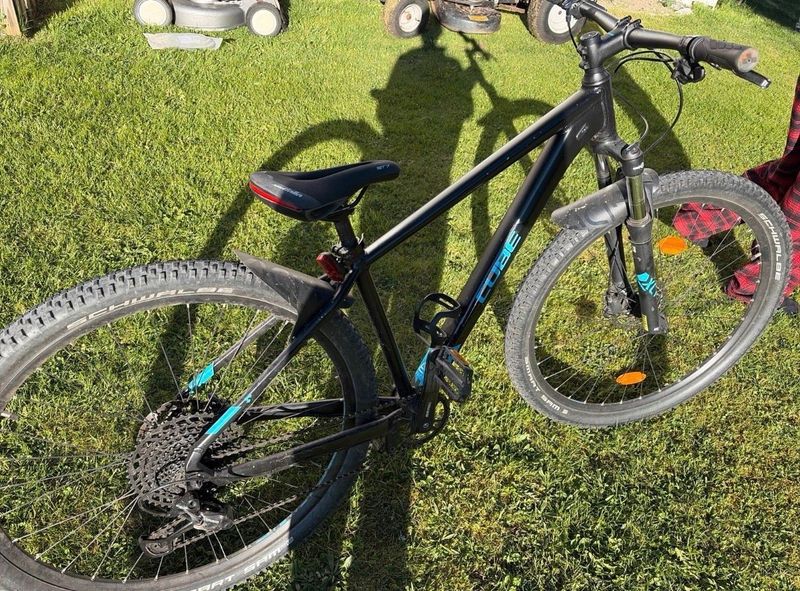 Used CUBE ANALOG 2022 2022 Mountainbike, Black, 27.5, 29 — image 2 of 7