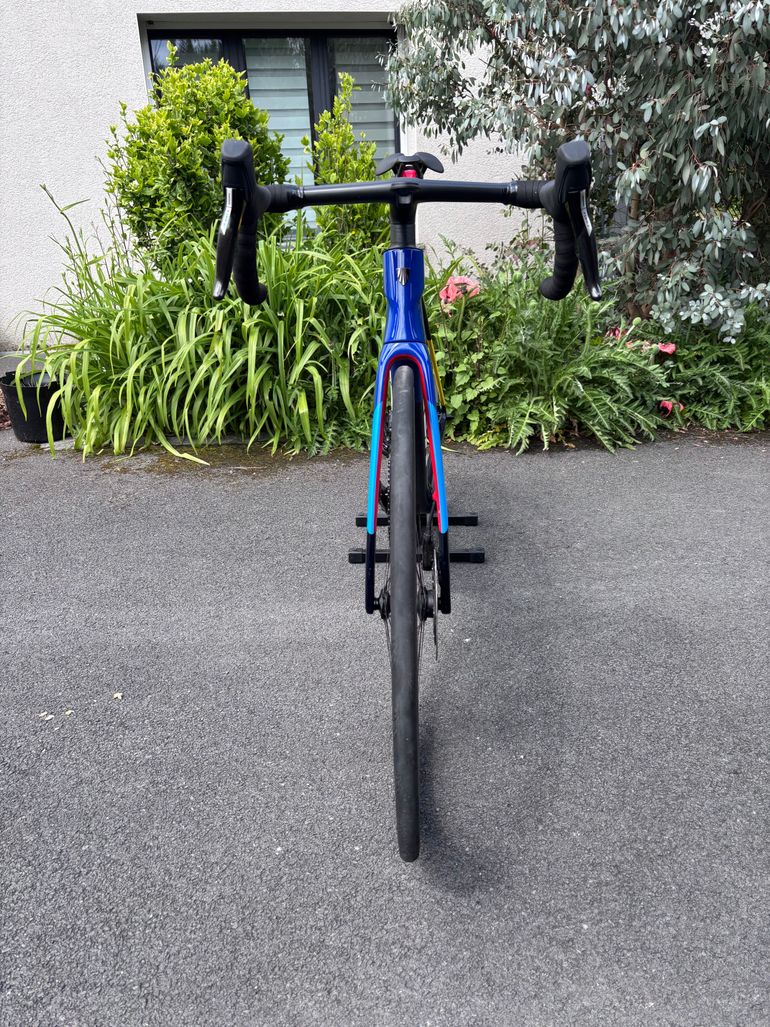 Gebrauchtes Trek Madone SRAM Force eTap AXS 2025 Road & Gravel, Blau — Bild 4 von 4