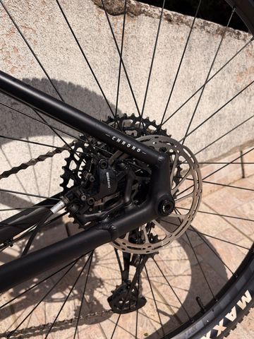 Used Mondraker CHRONO DC 2023 2023 Mountainbike, Black, 29 — image 11 of 15