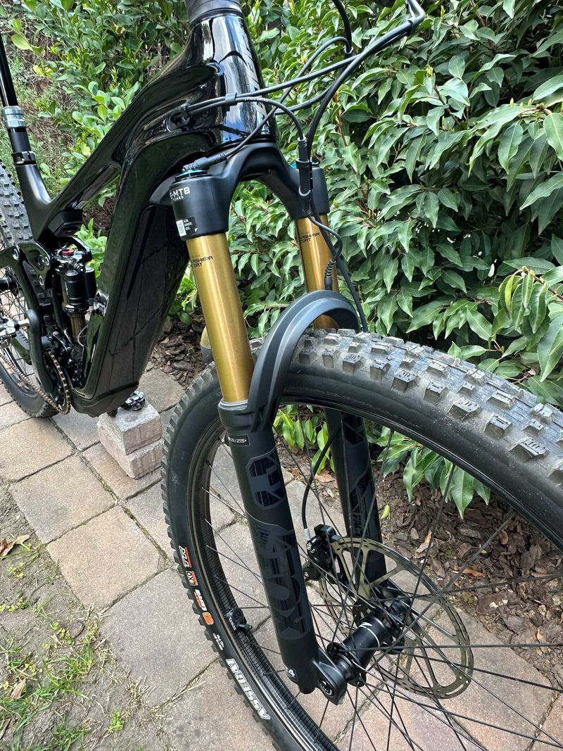 Used Giant Trance X Advanced E+, LTD 2022 2022 Mountainbike, Black, 29 — image 2 of 12