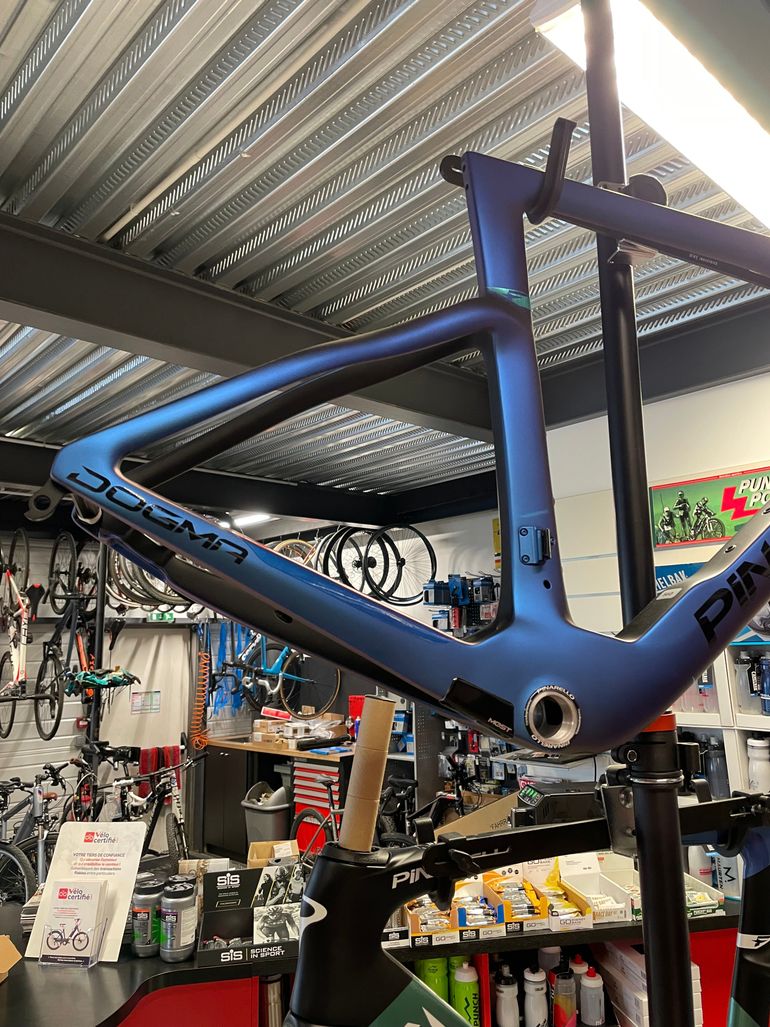 Used Pinarello Dogma F 2025 Frameset 2025 Road & Gravel, Blue — image 1 of 3
