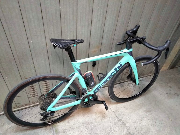 Used Bianchi Oltre Race 105 Di2 2025 Frameset 2025 Road & Gravel — image 3 of 8