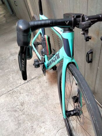 Used Bianchi Oltre Race 105 Di2 2025 Frameset 2025 Road & Gravel — image 1 of 8