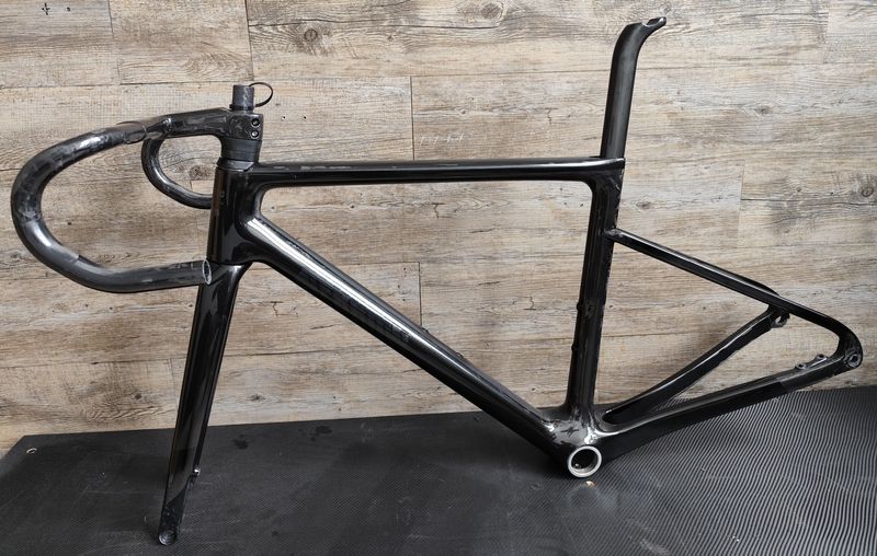 Used Schmolke Carbon Schmolke Aerrow SL, Sonderlackierung, Black Edition Frameset 2025 Road & Gravel