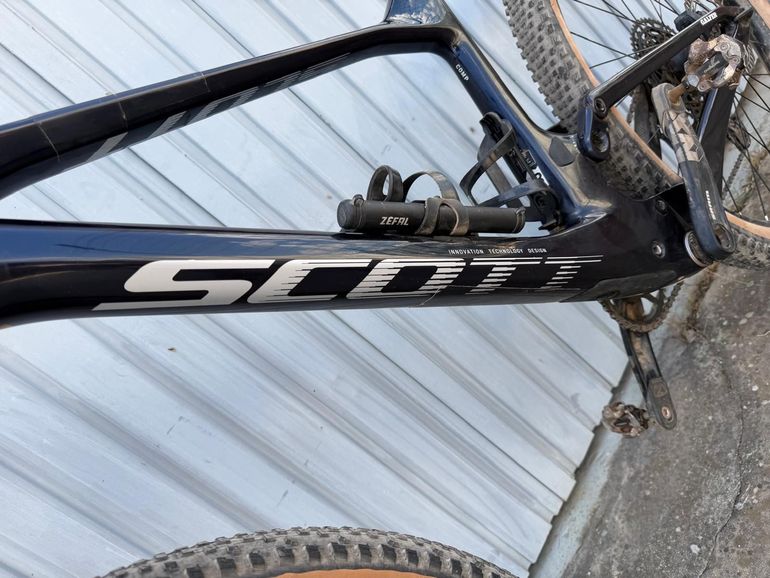Used Scott Spark RC Comp 2023 2023 Mountainbike, Black, 29 — image 19 of 19