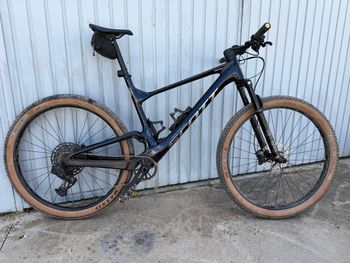 Used Scott Spark RC Comp 2023 2023 Mountainbike, Black, 29 — image 2 of 19