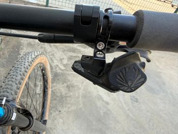 Used Scott Spark RC Comp 2023 2023 Mountainbike, Black, 29 — image 8 of 19