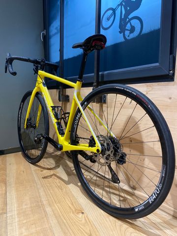 Używany Cannondale Synapse Carbon 2 LE 2023 2023 Road & Gravel — zdjęcie 2 z 3