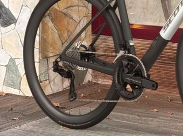 Scott Addict RC Pro 2025 2025 Road & Gravel de segunda mano, Blanco — imagen 2 de 3