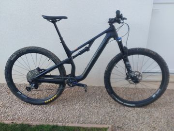 Käytetty Canyon Neuron CF 8 — US 2022 2022 MTB