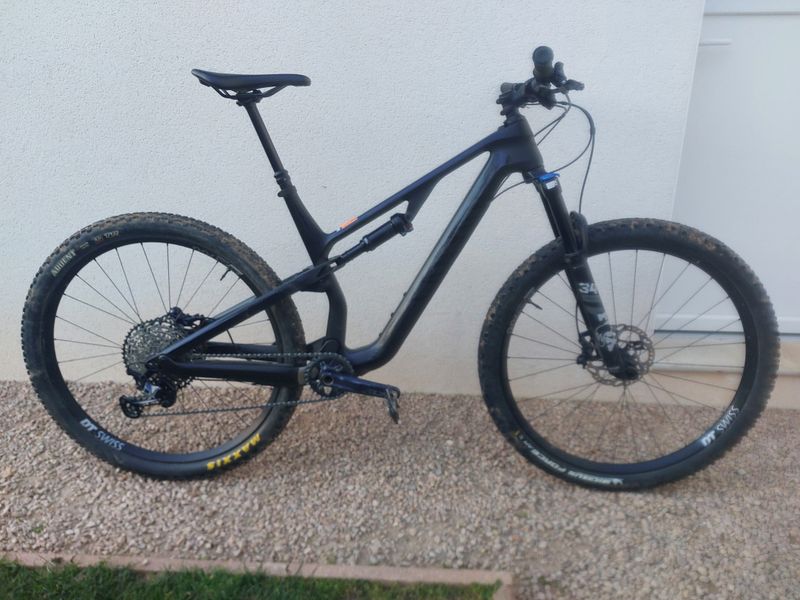 Used Canyon Neuron CF 8 — US 2022 2022 MTB